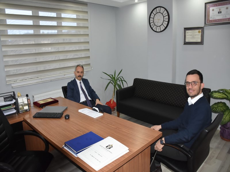 İl Emniyet Müdürümüz Sayın Ümit BİTİRİK, Avukat Sayın Veli SADIÇ’a nezaket ziyaretinde bulundu.